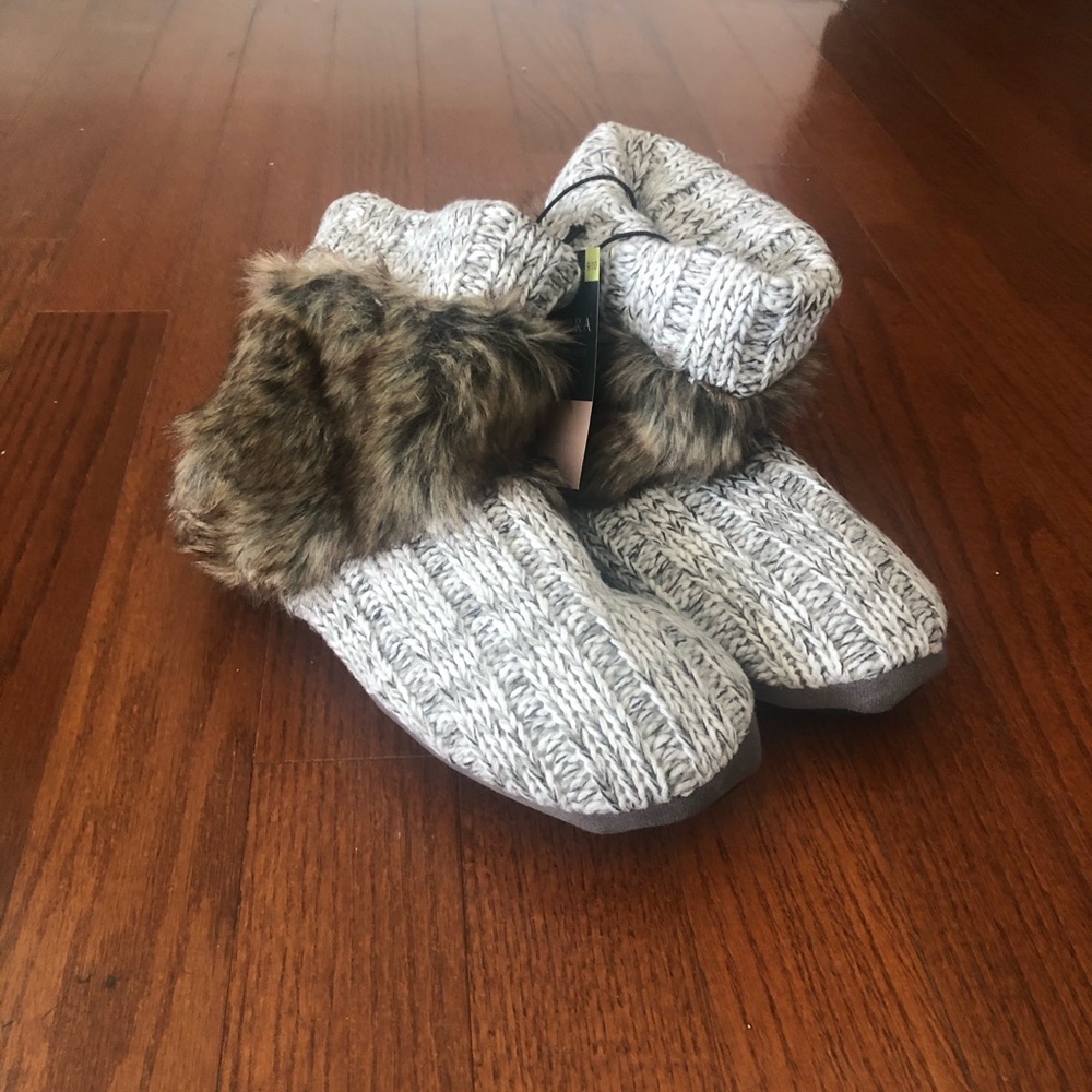 Serra ladies bootie slippers.